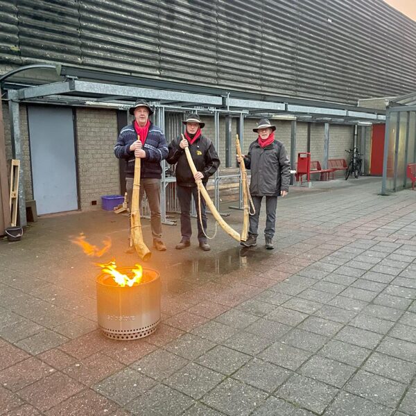 Optreden bij de kerk in Enkhuizen 24-12-2024