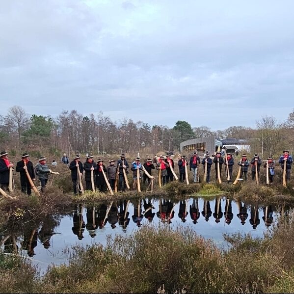 Aanblazen 1-12-24 in de Schoorlse duinen bij het bezoekerscentrum van SBB