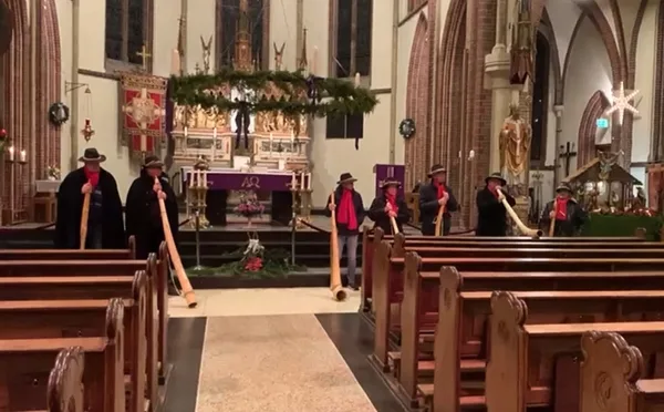 Optreden in de Martinuskerk tijdens het Dickensfestival Medemblik 13-12-2024 